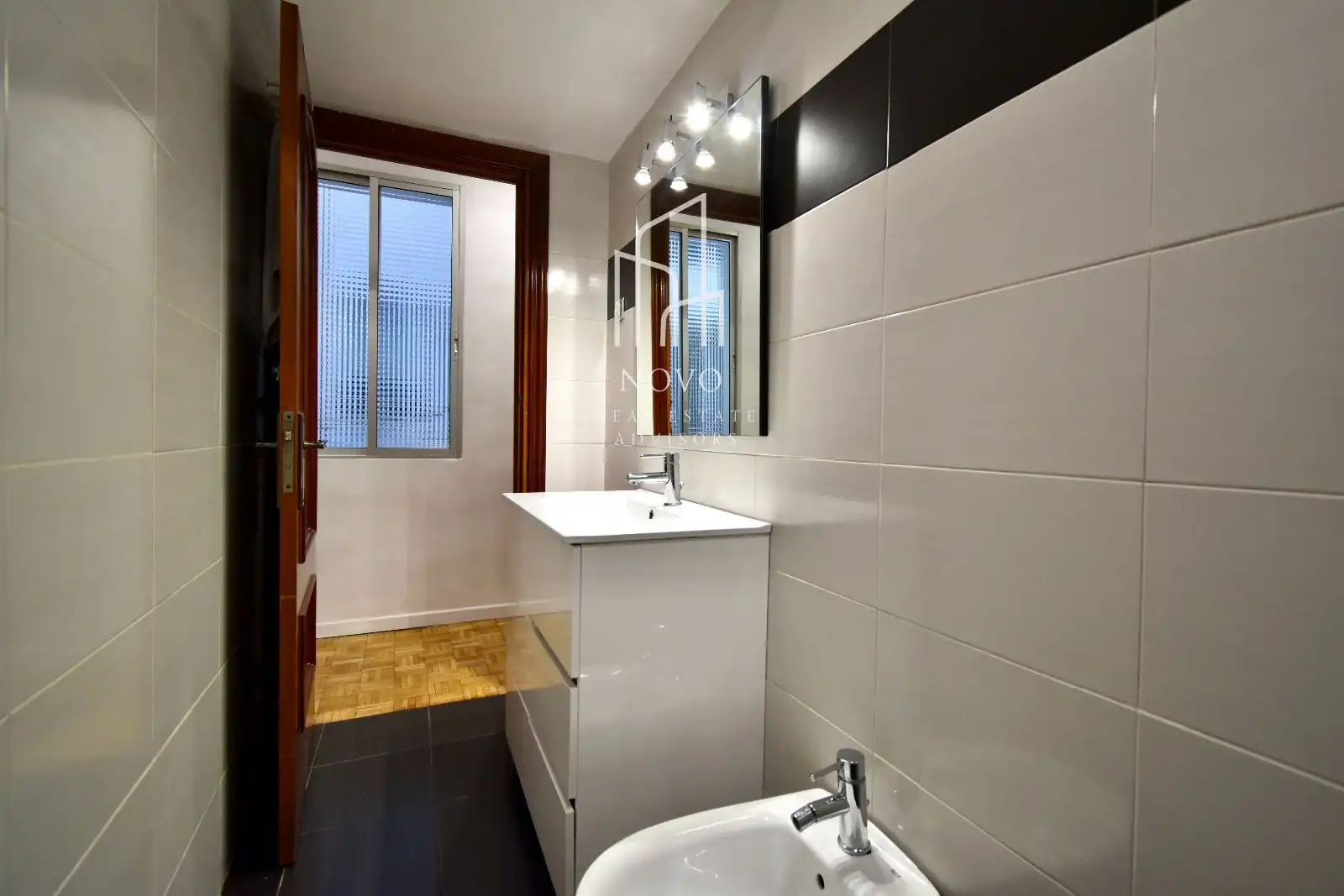 Baño de Piso de alquiler en Madrid con Aire acondicionado, Calefacción y Amueblado