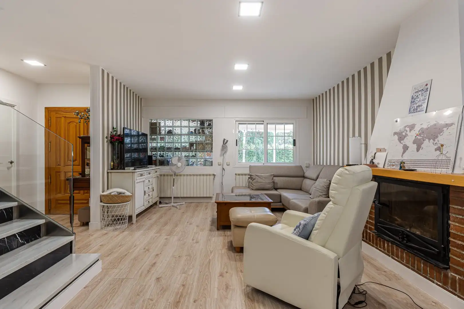 Sala d'estar de Casa o xalet en venda en Nuevo Baztán amb Aire condicionat, Calefacció i Jardí privat