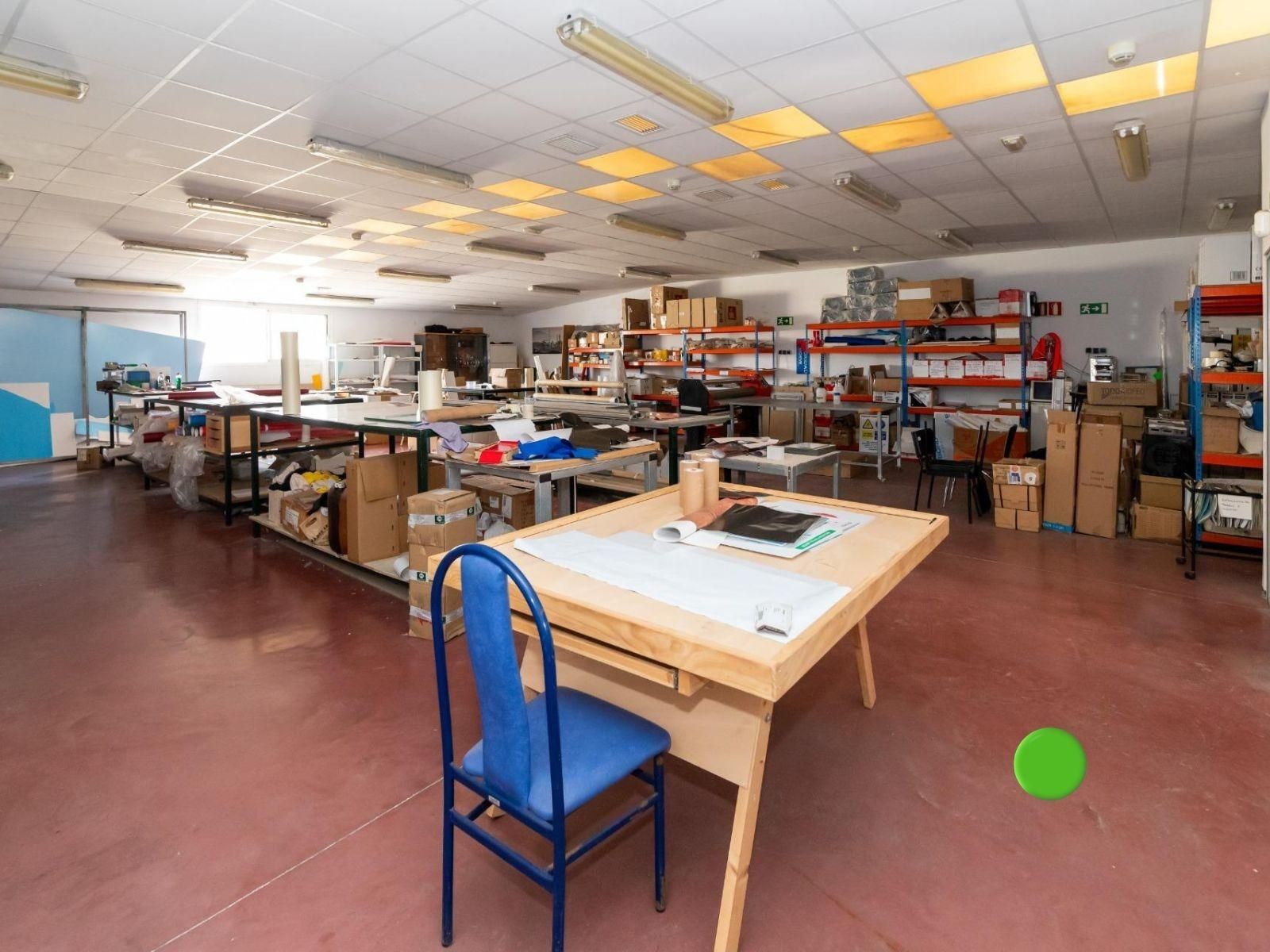 Nave industrial en venta en Los Barrios