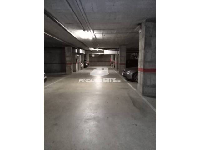 Garaje en Venta en Joan Fuster en Calella