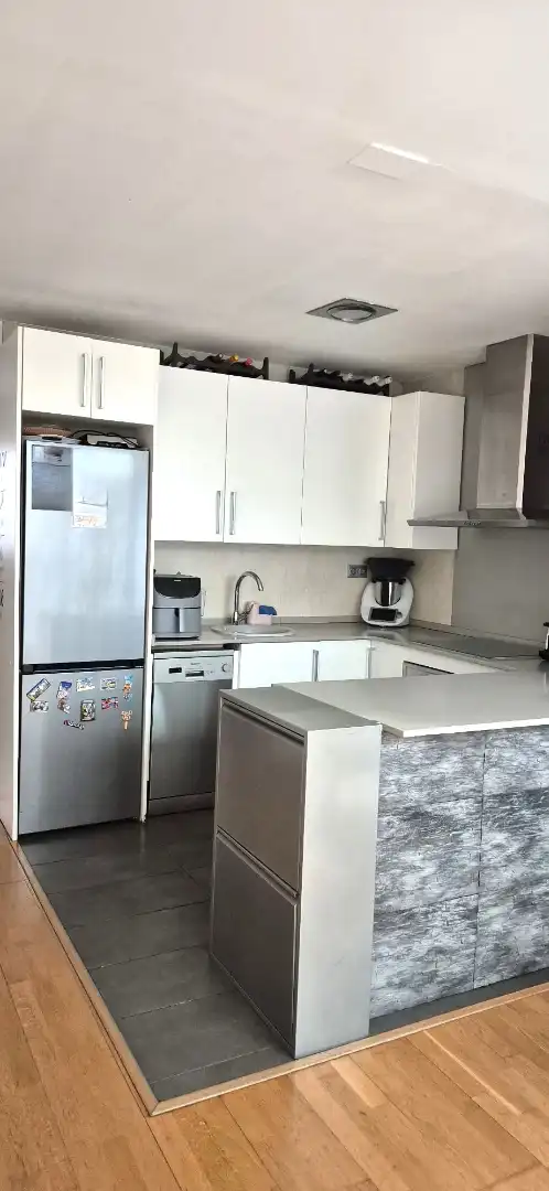 Cuina de Dúplex en venda en Badalona amb Aire condicionat, Calefacció i Parquet