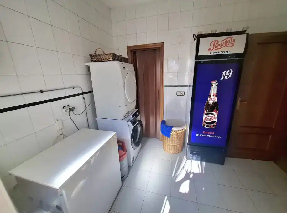 Cuina de Casa o xalet en venda en Jaén amb Aire condicionat, Calefacció i Terrassa