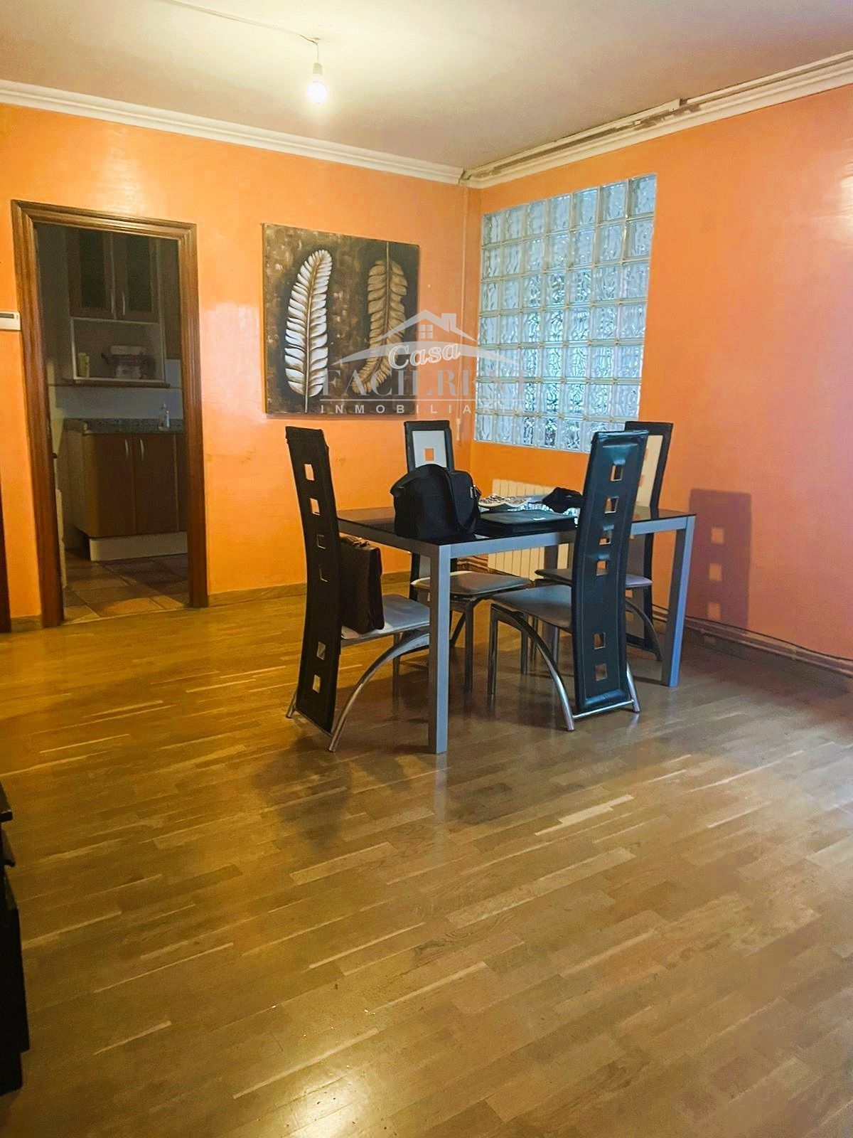 Comedor de Piso en venta en Cornellà de Llobregat con Aire acondicionado, Parquet y Terraza