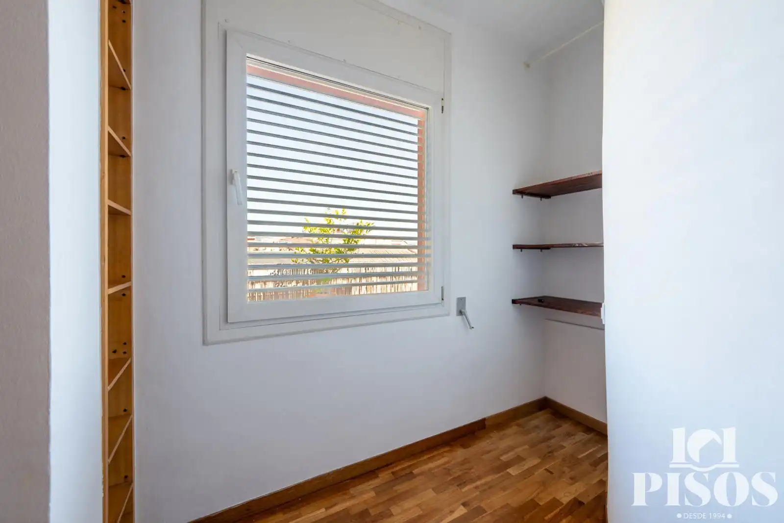 Habitación de Ático en venta en Barcelona con Aire acondicionado, Calefacción y Parquet