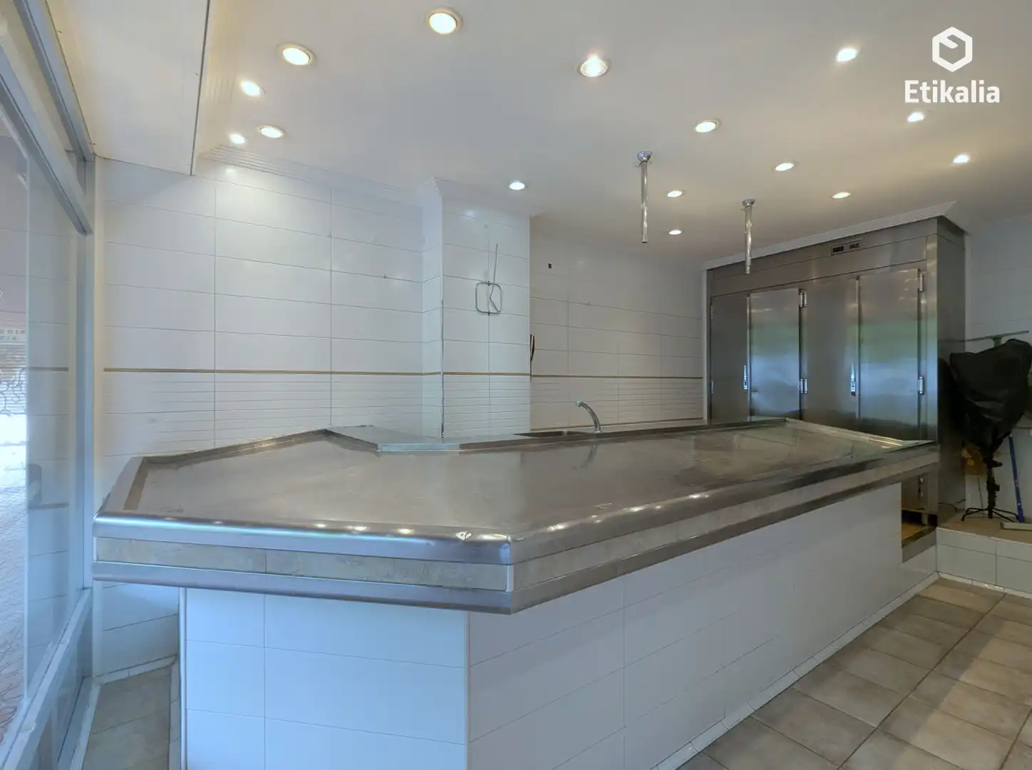 Local en venta en Vitoria-Gasteiz - Hortaleza, Aranbizkarra