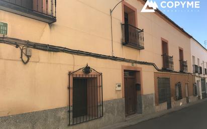 Vista exterior de Casa o xalet en venda en La Puebla de Montalbán amb Terrassa, Traster i Moblat