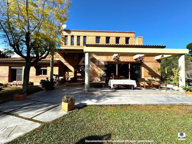 Casa-chalet en Venta en Calle Calle Notario Baltasar Vidaña en Villafranqueza