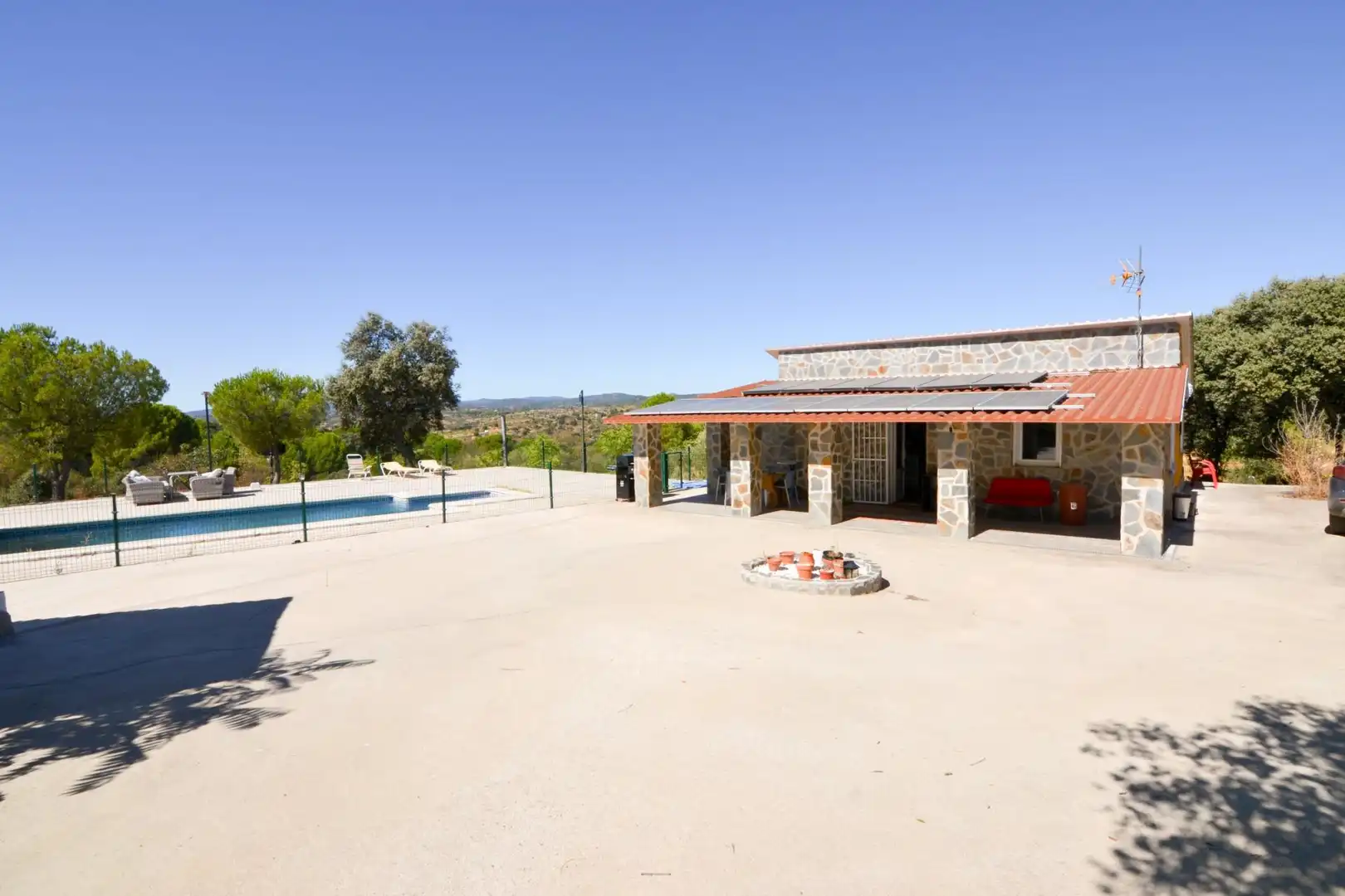 Casa rústica amb piscina en venda a Camino Almorox, imagen 4