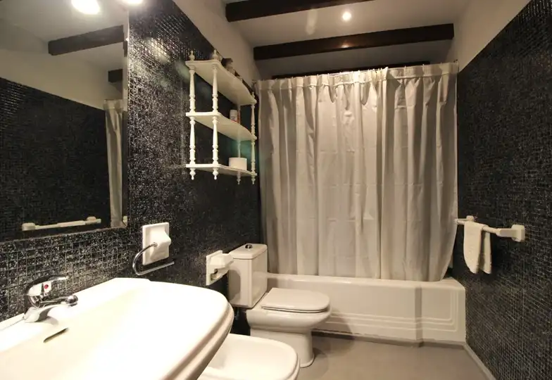 Bathroom of Houses for sale in Salas  with Furnished