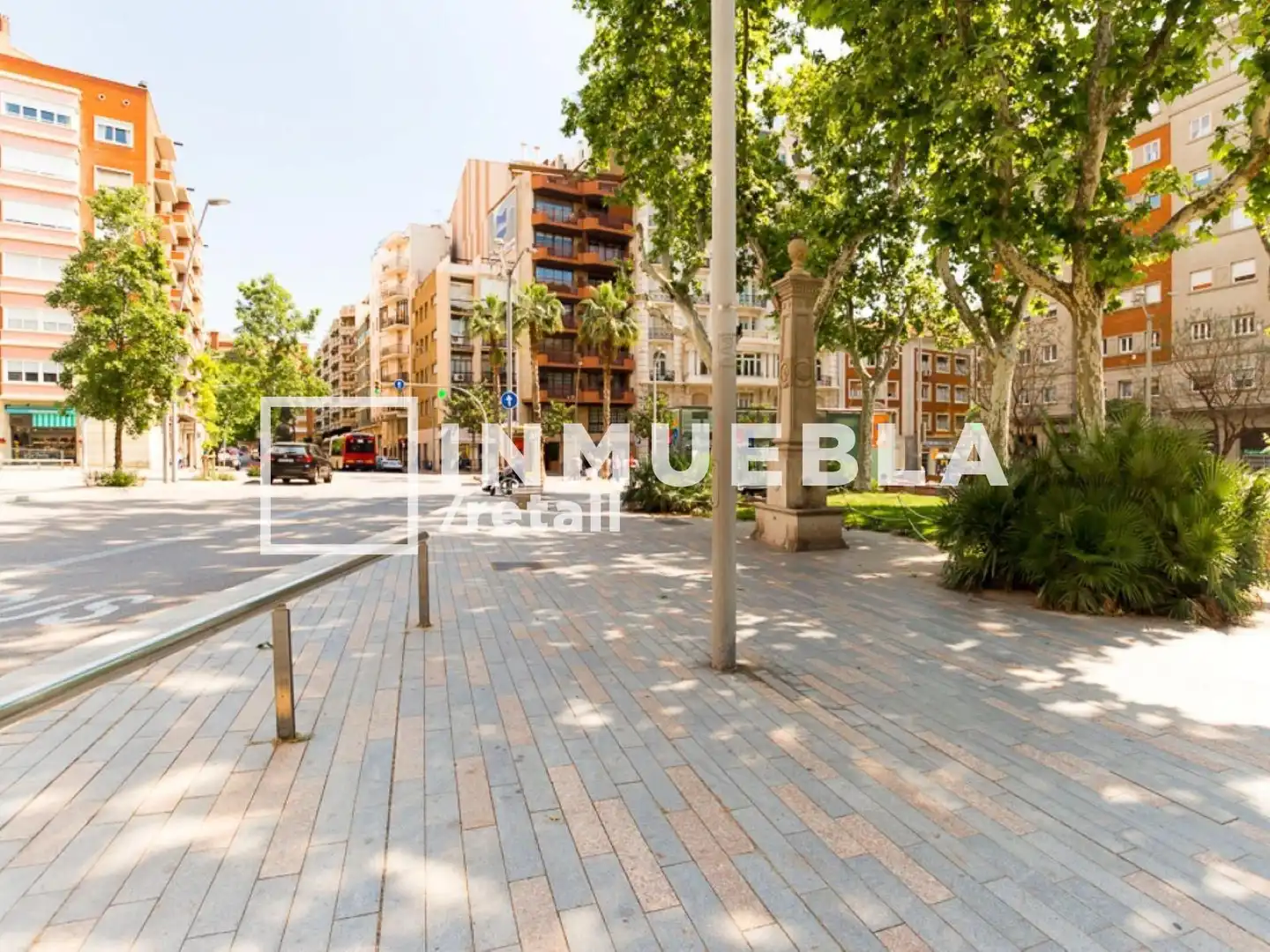 Vista exterior de Local de lloguer en Barcelona amb Aire condicionat