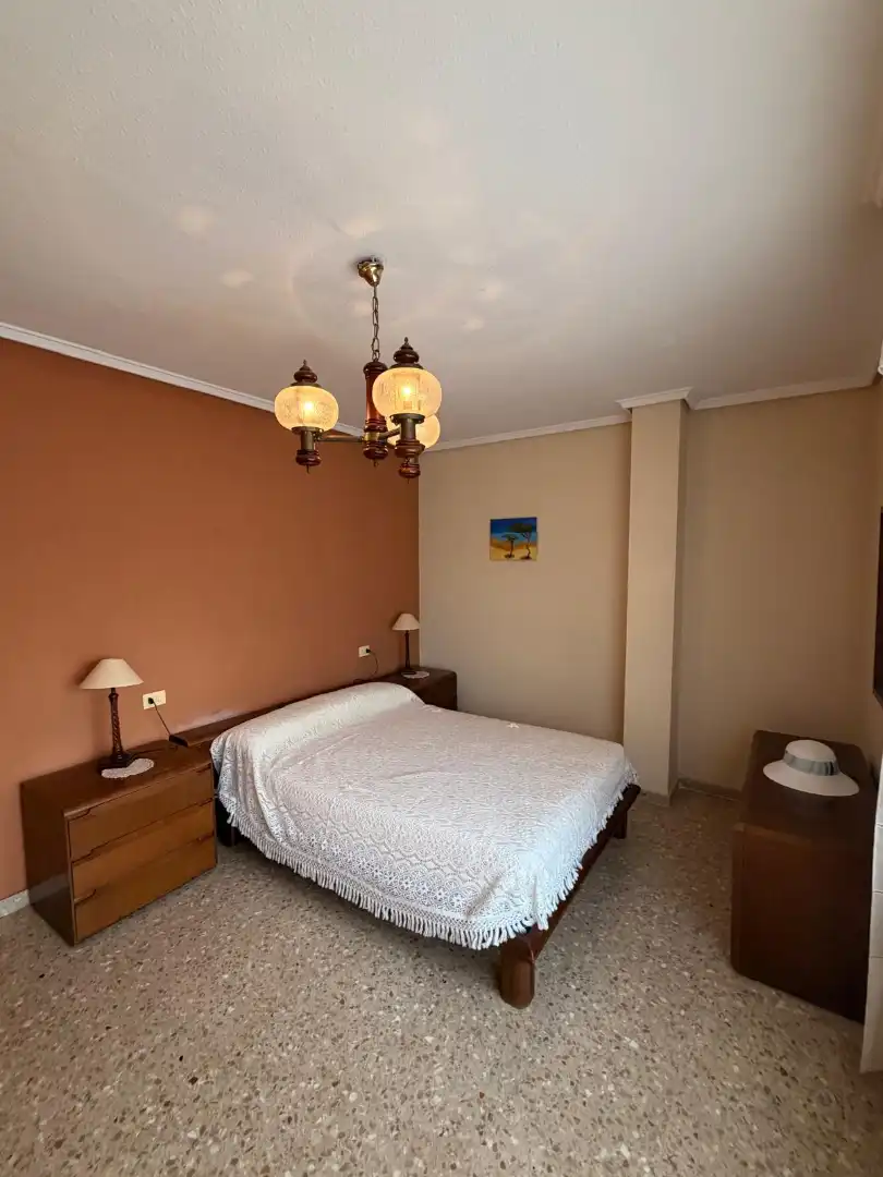 Schlafzimmer von Wohnung zum Verkauf in Sagunto / Sagunt mit Möbliert, Ofen und Waschmaschine
