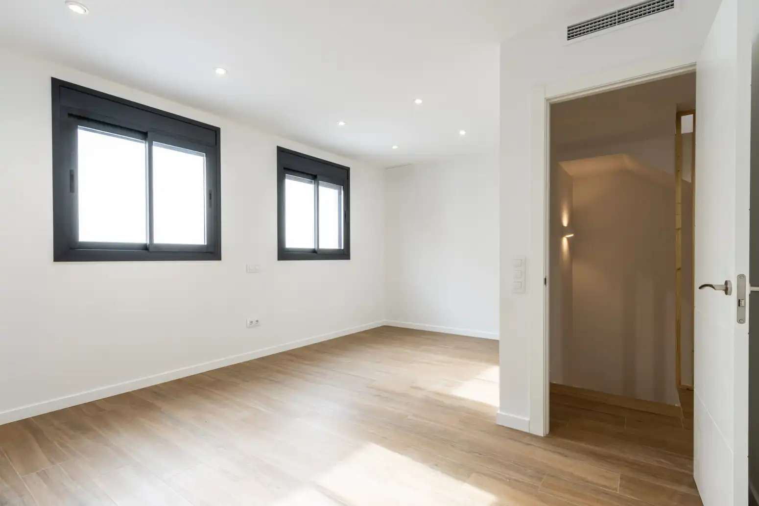 Dormitori de Casa o xalet en venda en Terrassa amb Aire condicionat, Calefacció i Terrassa