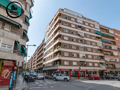 Vista exterior de Pis en venda en  Granada Capital amb Balcó