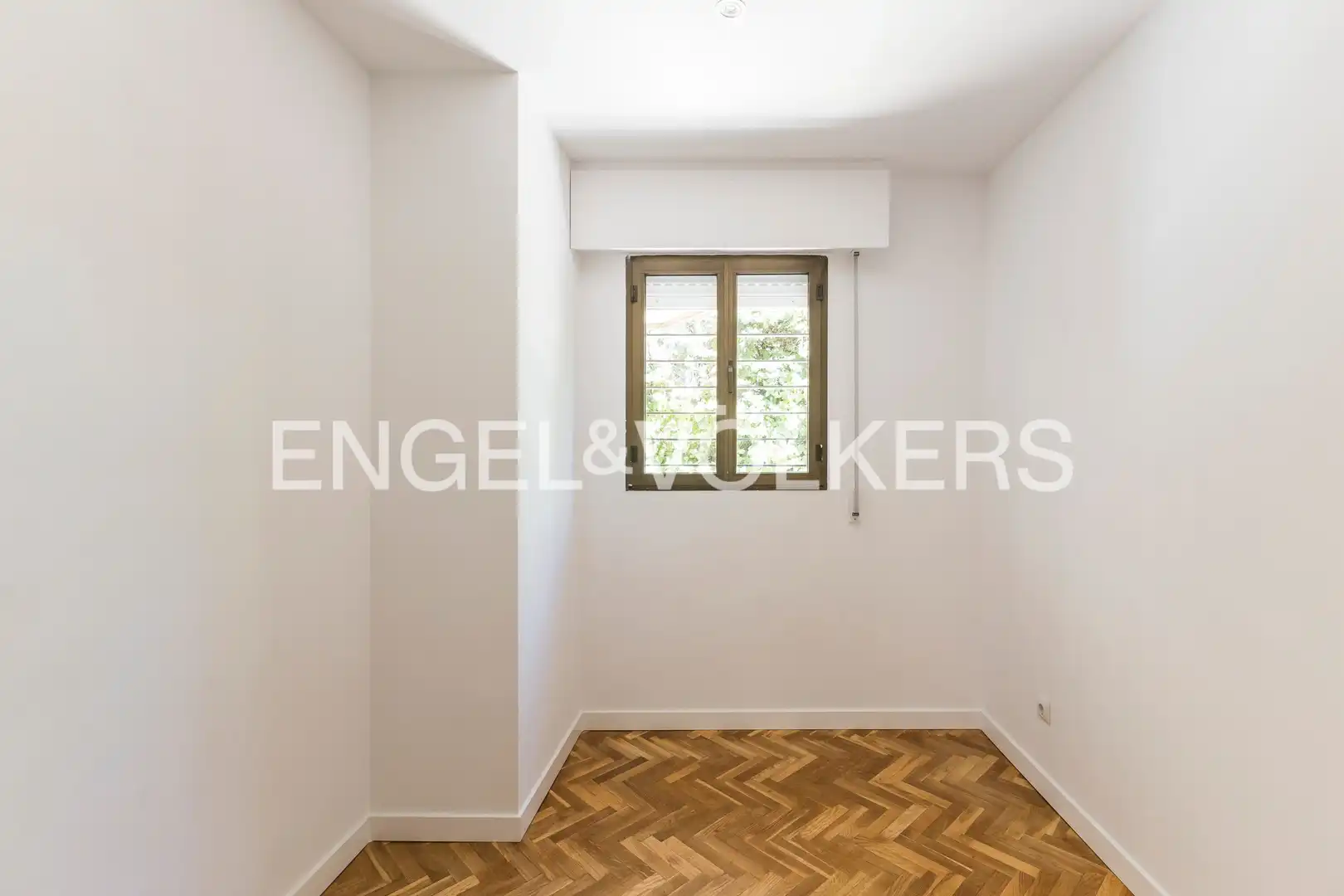 Habitación de Apartamento de alquiler en Madrid con Aire acondicionado, Calefacción y Parquet