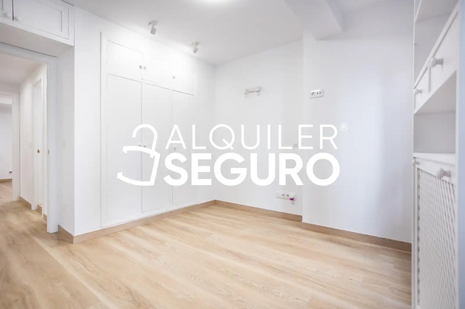 Flat for rent in Carpio, Santo Domingo - El Campillín