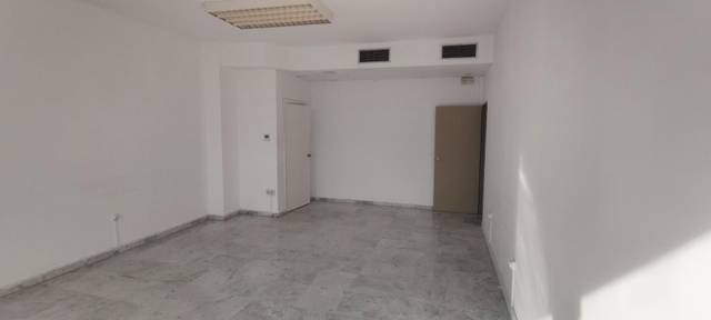 Oficina en Alquiler en La Buhaira