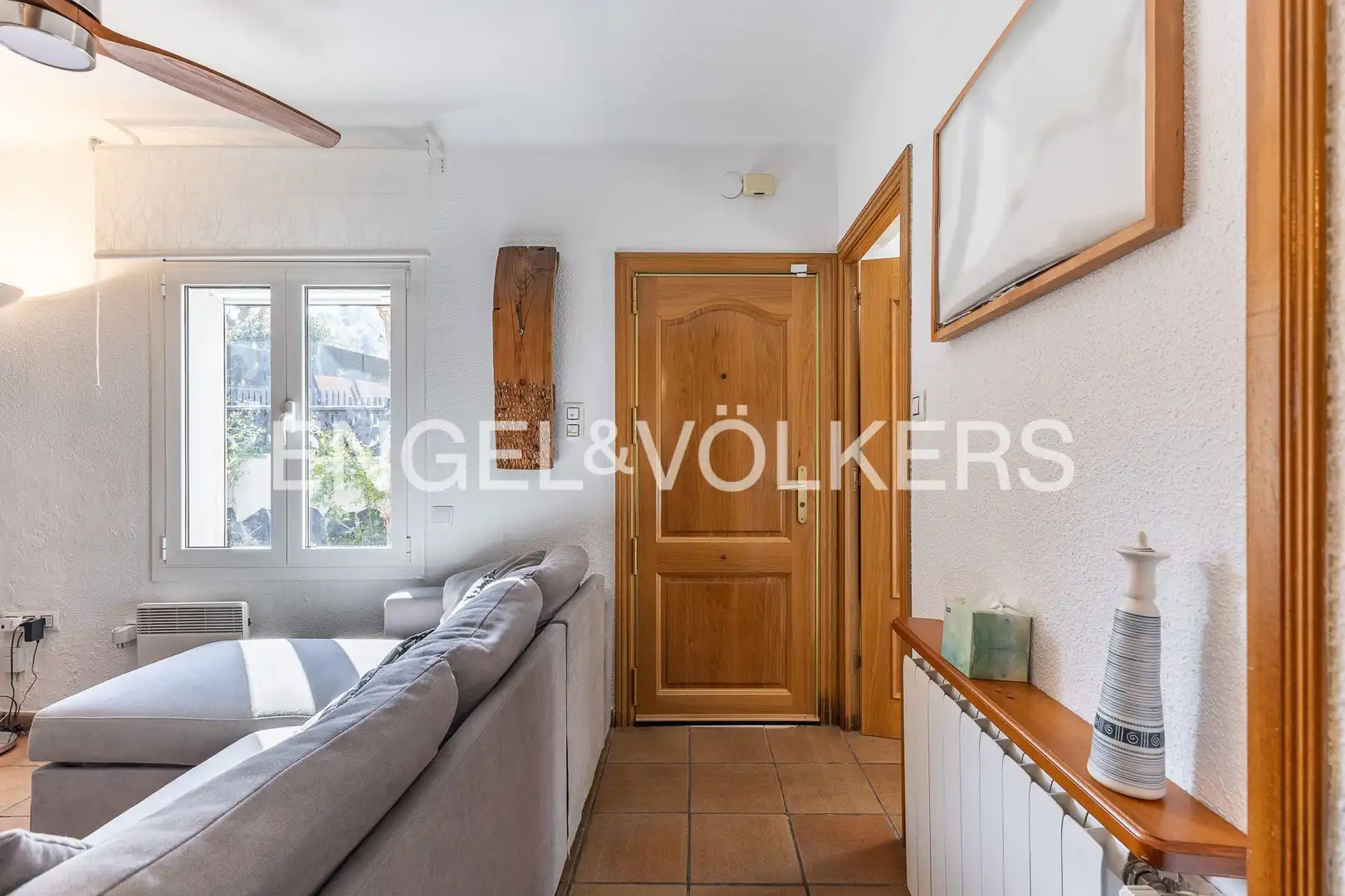 Living room of Houses for sale in Sant Cugat del Vallès  with Air Conditioner, Heating and Private garden