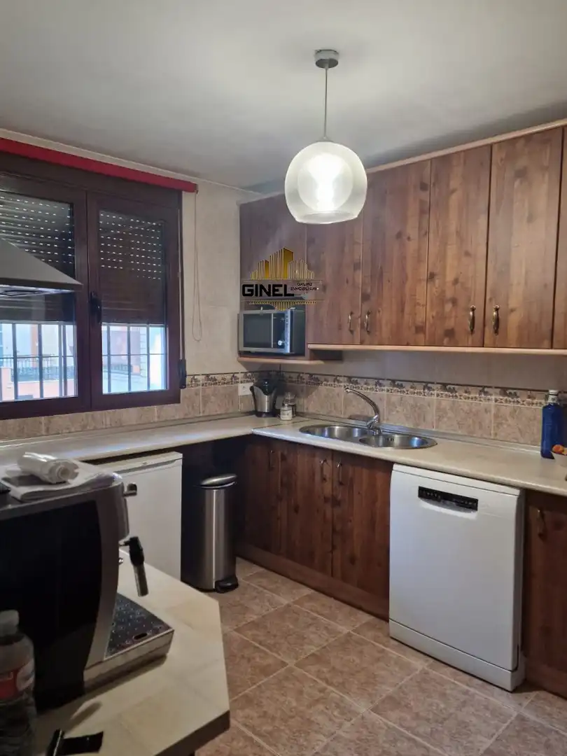 Cocina de Casa adosada de alquiler en Jaén con Aire acondicionado, Calefacción y Terraza