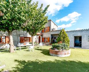 Vista exterior de Finca rústica en venda en Lliçà d'Amunt amb Aire condicionat, Terrassa i Piscina