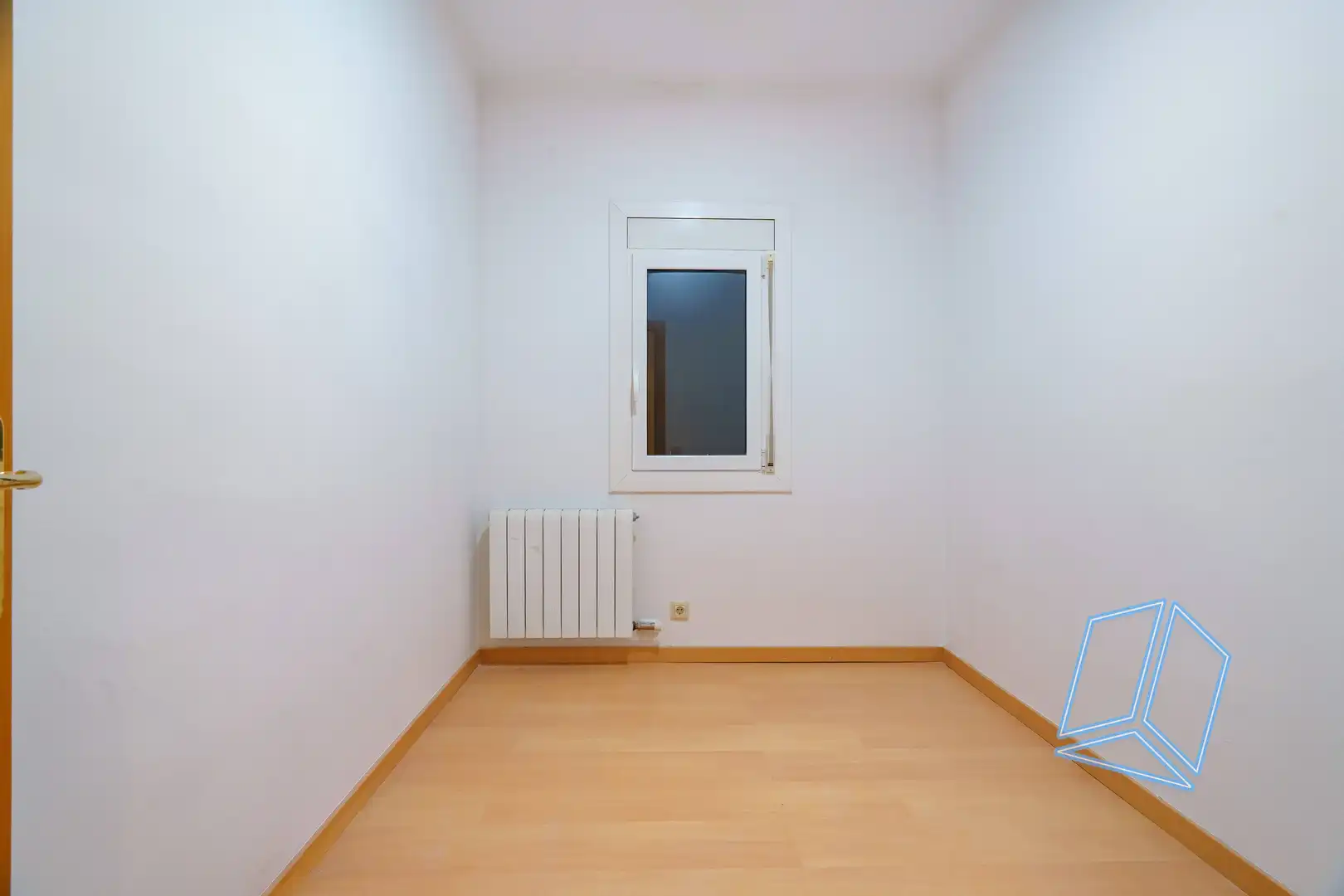 Habitación de Piso en venta en L'Hospitalet de Llobregat con Calefacción y Balcón