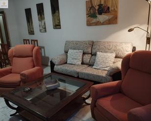 Sala d'estar de Pis en venda en Cáceres Capital amb Calefacció, Parquet i Terrassa