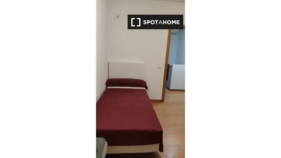 Room in PAU de Carabanchel