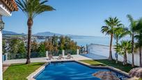 Piscina de Casa o xalet en venda en Estepona amb Aire condicionat, Jardí privat i Terrassa