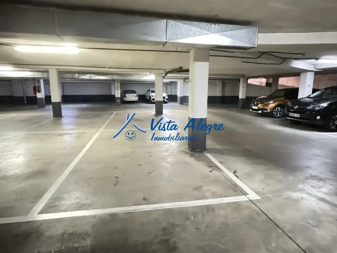 Parking de Piso de alquiler en Haro con Calefacción, Terraza y Trastero