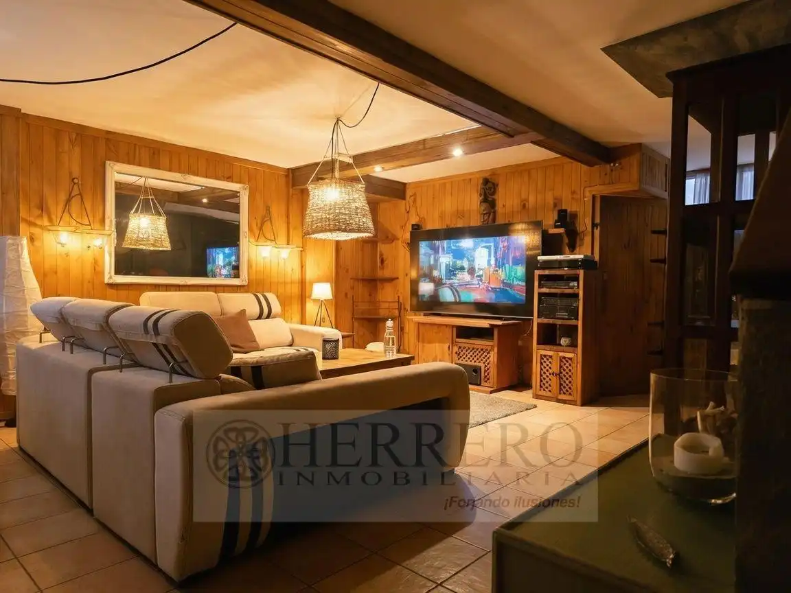 Sala de estar de Casa adosada en venta en Gandia con Aire acondicionado, Calefacción y Jardín privado