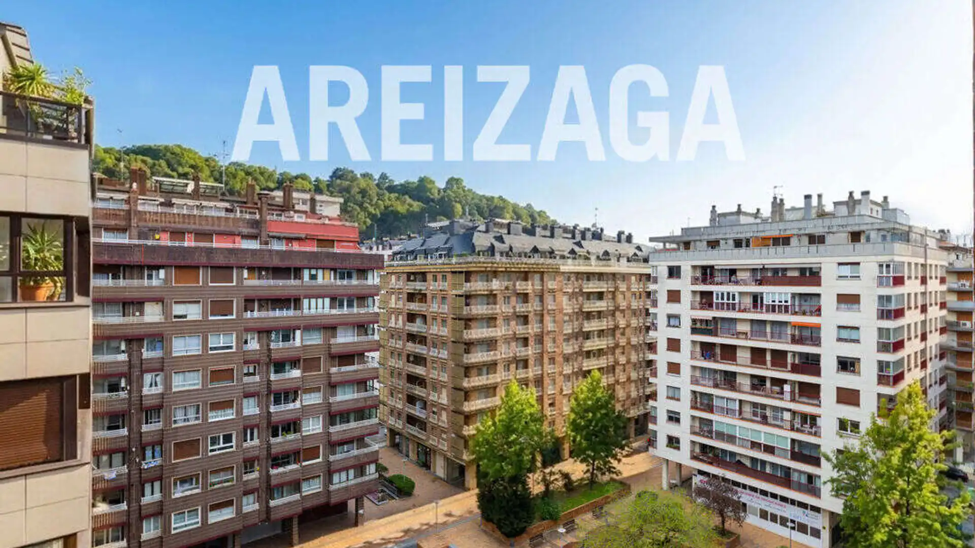 Vista exterior de Piso en venta en Donostia - San Sebastián  con Calefacción, Terraza y Balcón