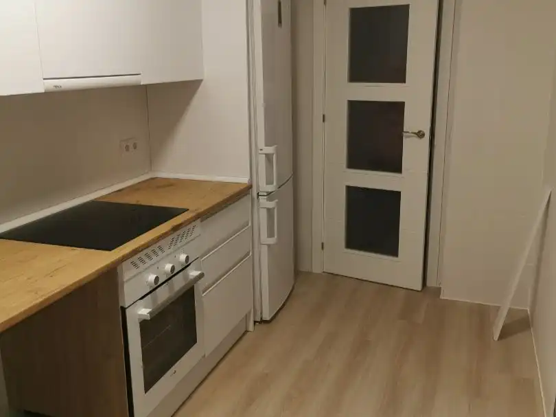 Flat for rent in Calle de la Buena Madre, 3, Zona Centro - Ayuntamiento