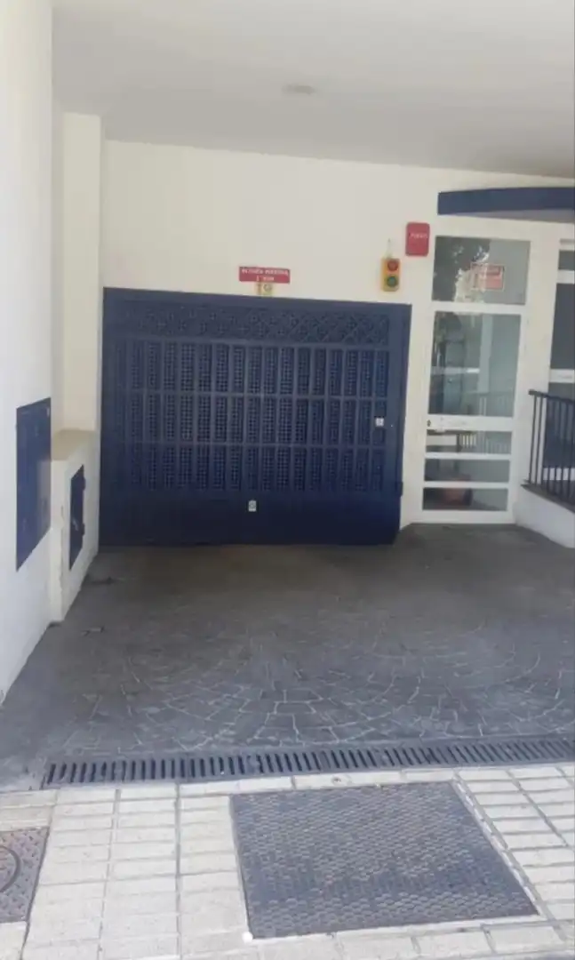 Aparcament amb ascensor en venda a El Bajondillo, imagen 4