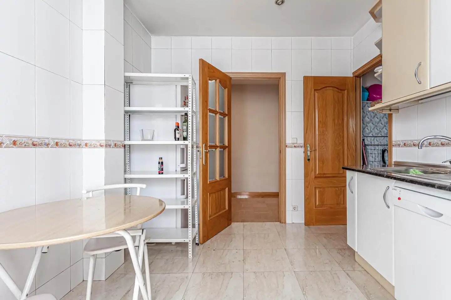 Kitchen of Flat for sale in Madrid  with Heating, Parquet flooring and Terrace