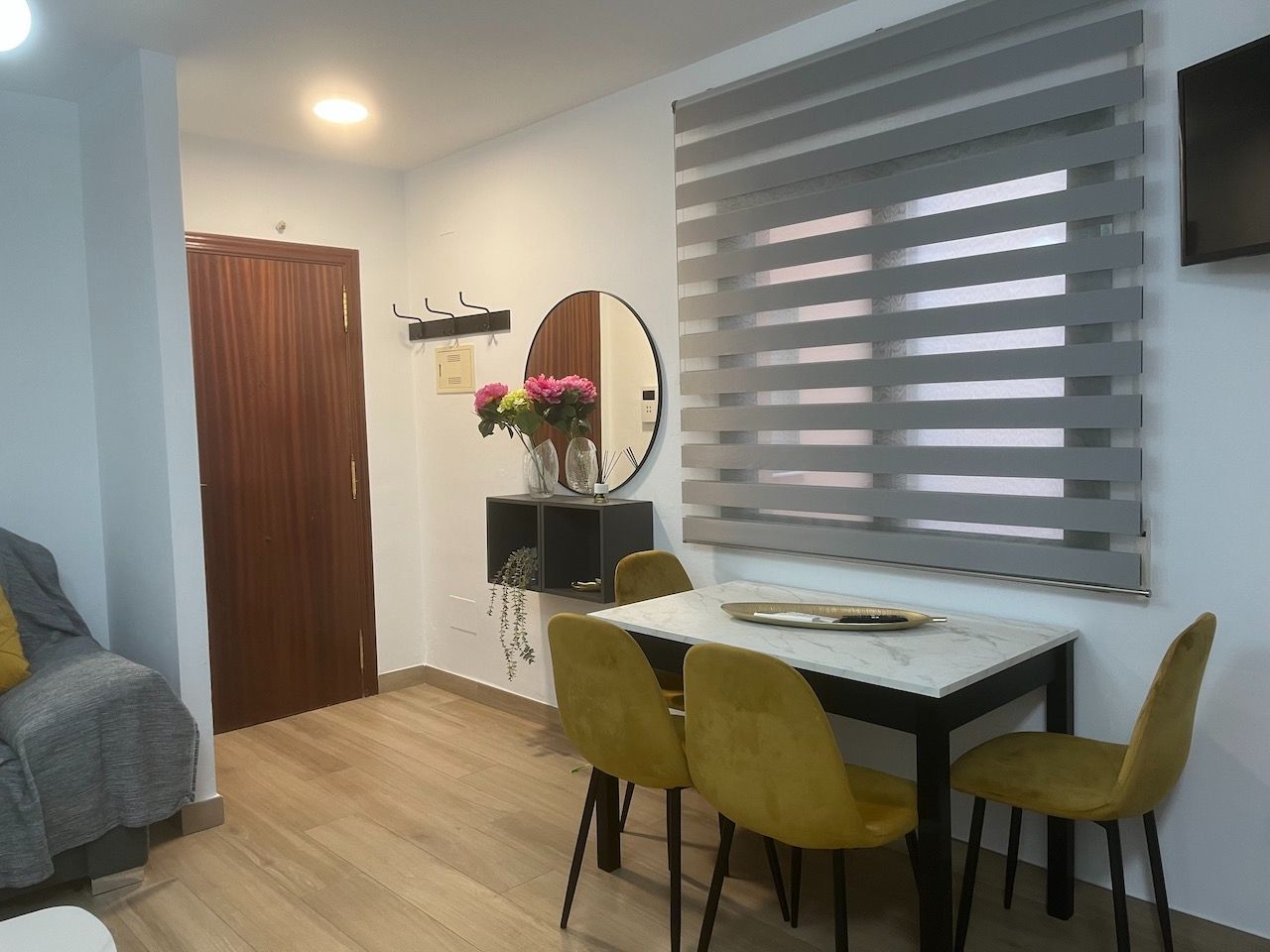 Menjador de Apartament de lloguer en Vélez-Málaga amb Aire condicionat, Terrassa i Moblat