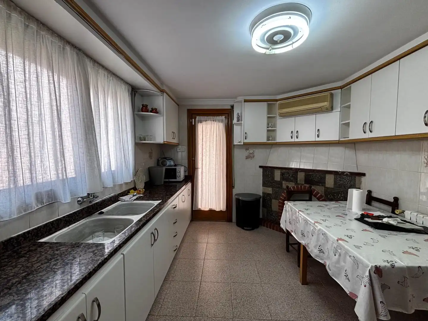 Cocina de Casa o chalet en venta en Sabadell con Aire acondicionado, Calefacción y Terraza