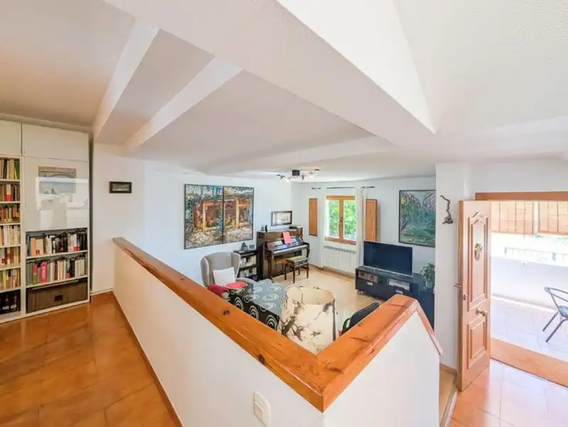 Wohnzimmer von Einfamilien-Reihenhaus zum Verkauf in Pulianas mit Klimaanlage, Parkett und Terrasse