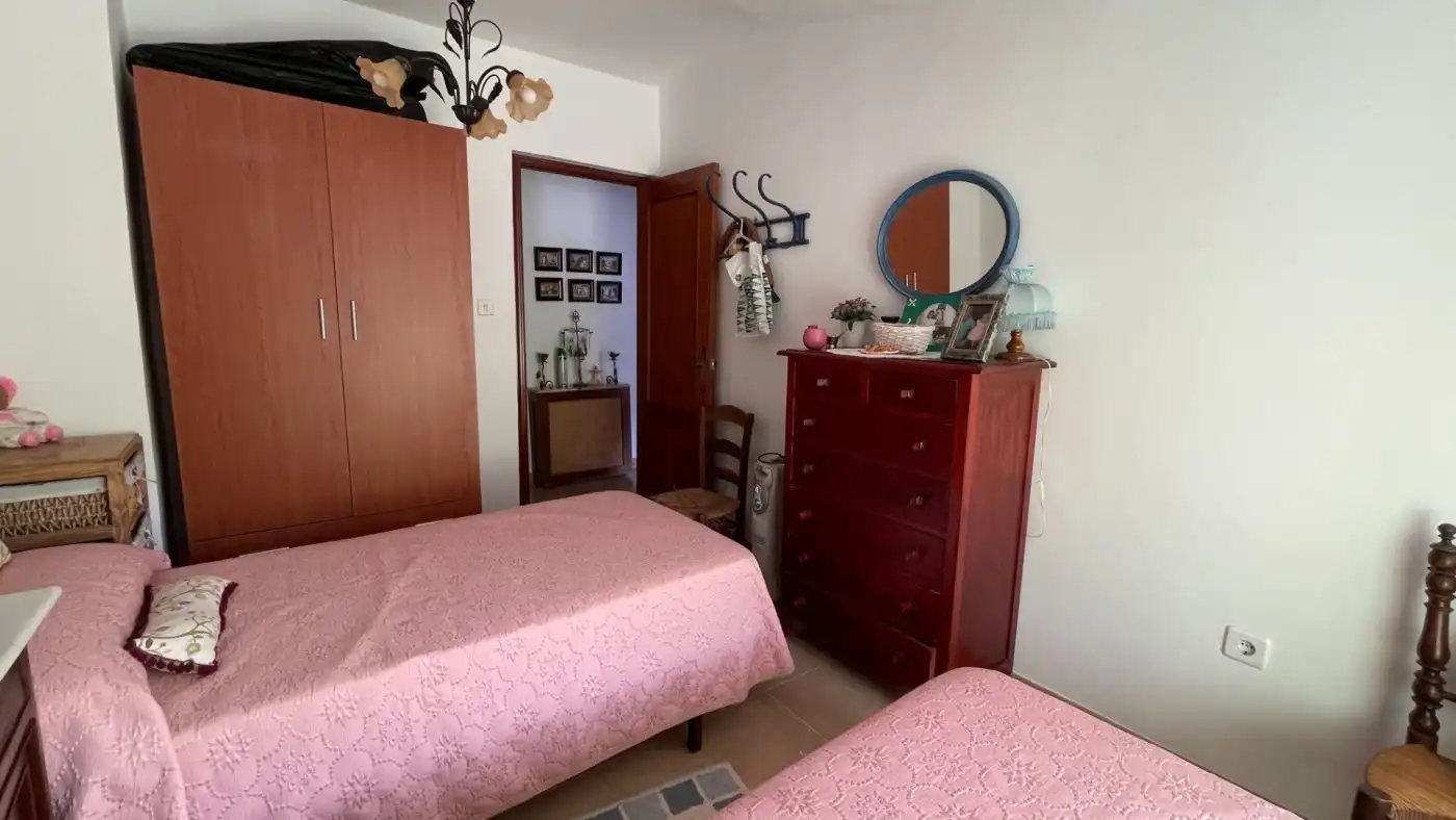 Dormitori de Casa o xalet en venda en Carcabuey amb Calefacció, Jardí privat i Terrassa