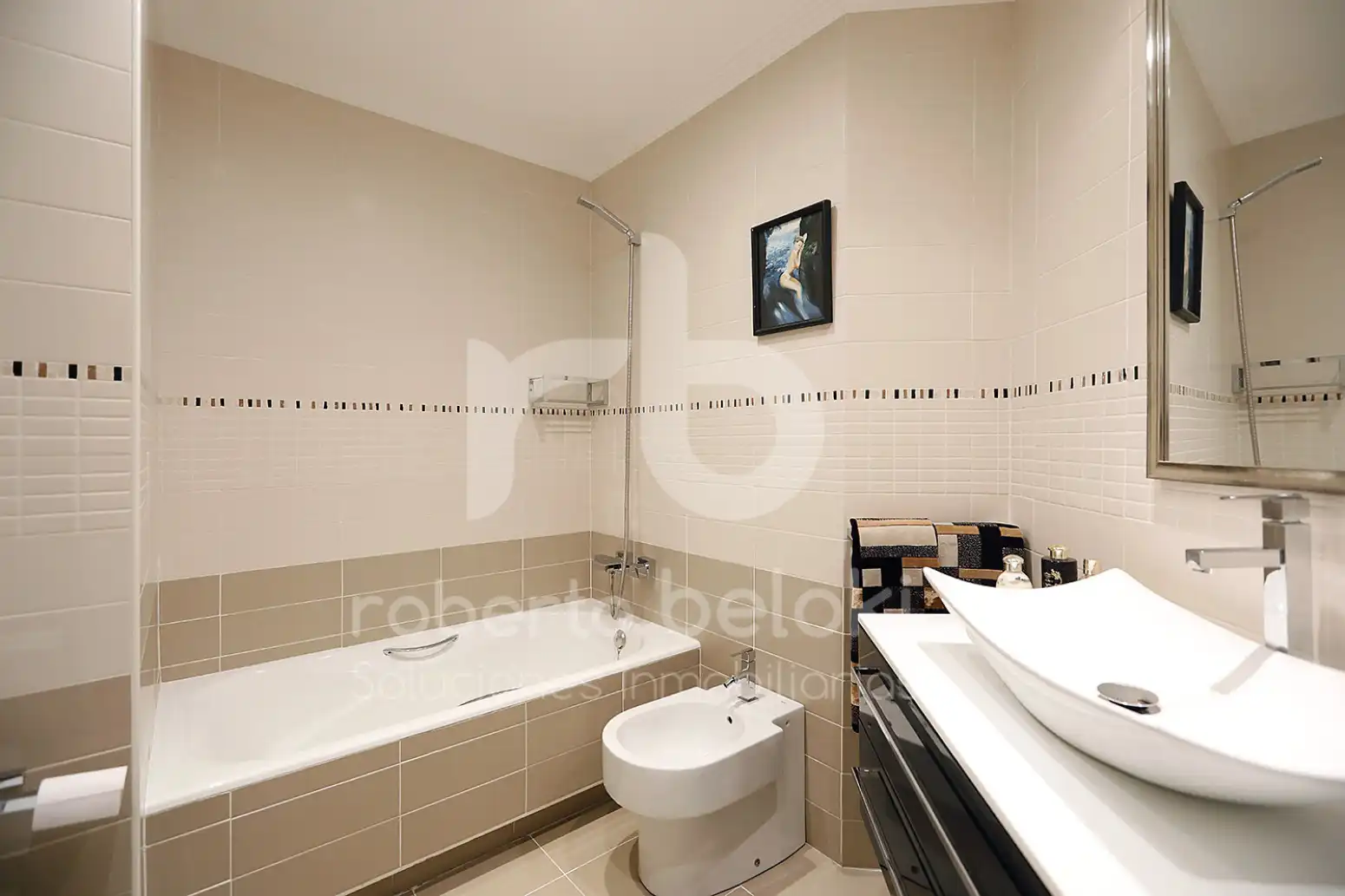 Baño de Piso en venta en Donostia - San Sebastián  con Calefacción, Terraza y Balcón