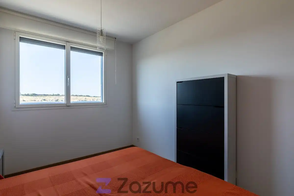 Bedroom of Flat for rent in Madrid  with Air Conditioner, Private garden and Terrace