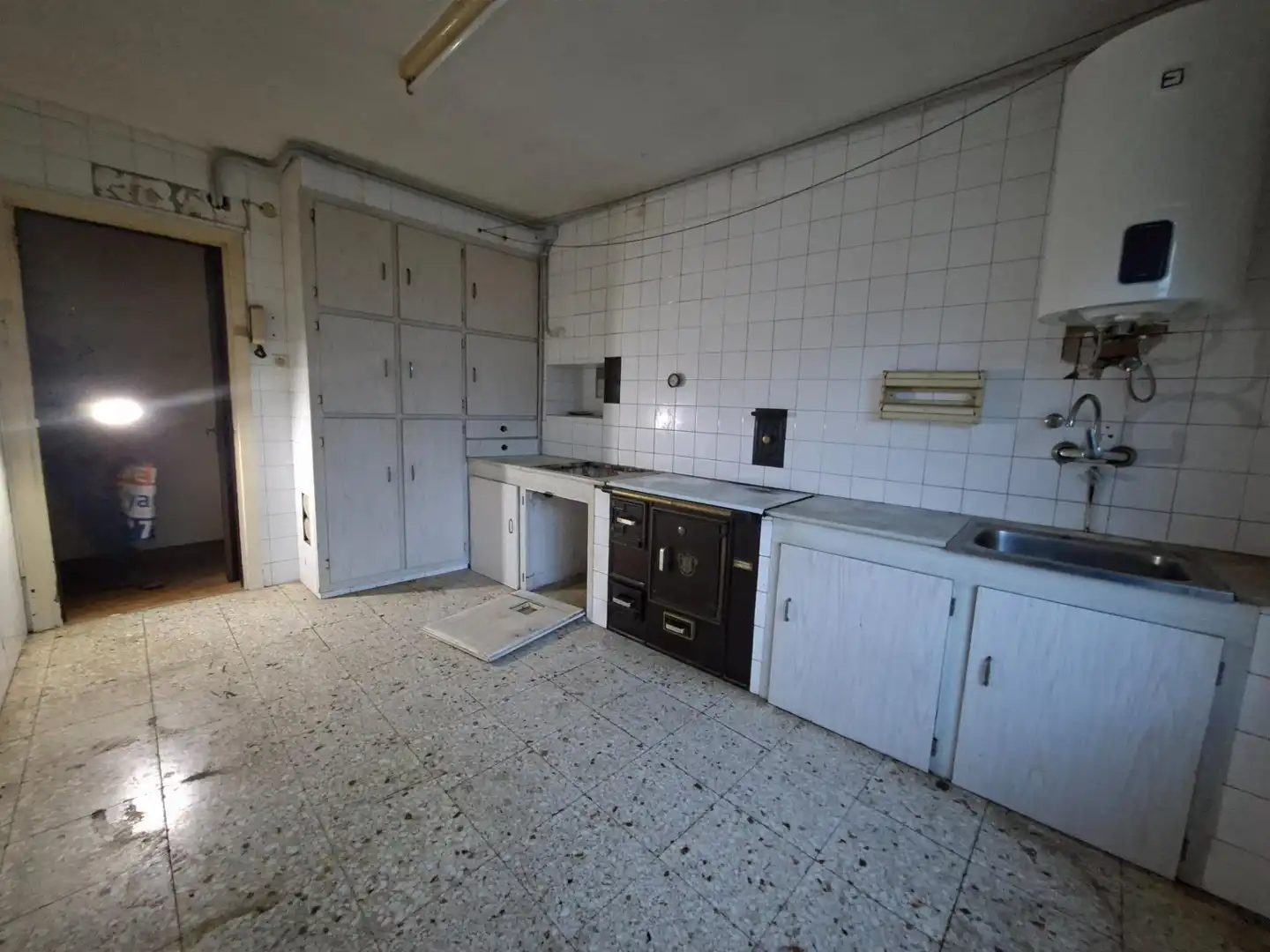 Cuina de Pis en venda en Lena amb Terrassa