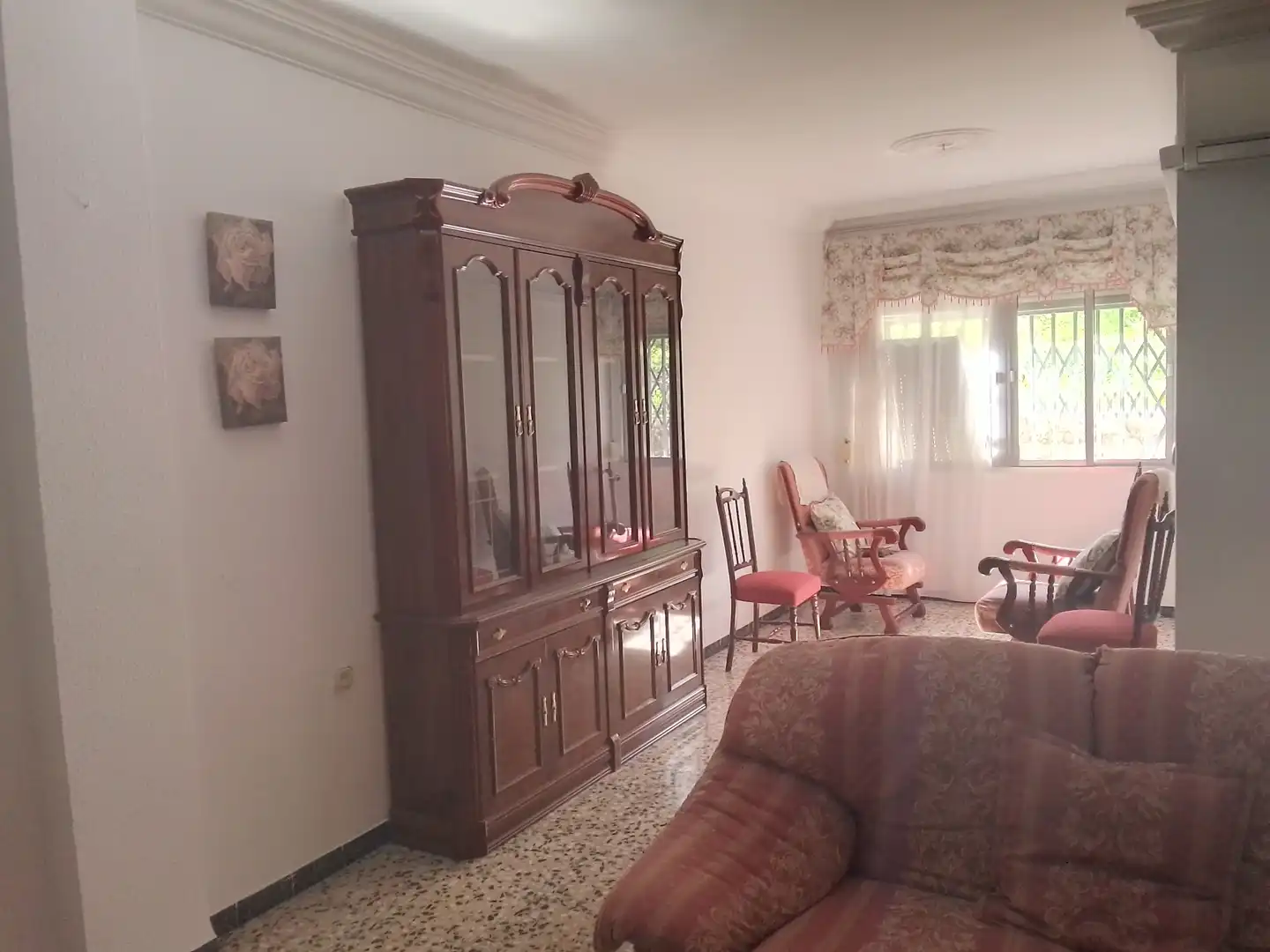 Sala d'estar de Pis en venda en Ubrique amb Aire condicionat, Calefacció i Moblat