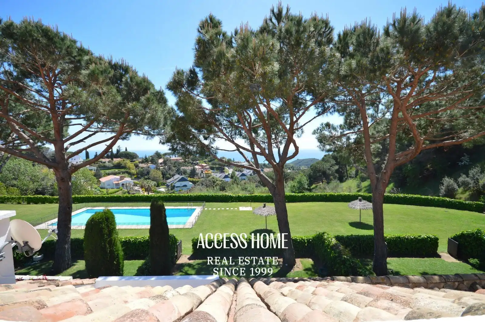 Exterior view of Detached homes for rent in Sant Vicenç de Montalt  with Heating, Terrace and Swimming Pool