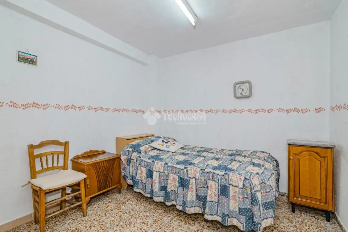 Dormitori de Casa adosada en venda en Armilla amb Jardí privat, Terrassa i Balcó