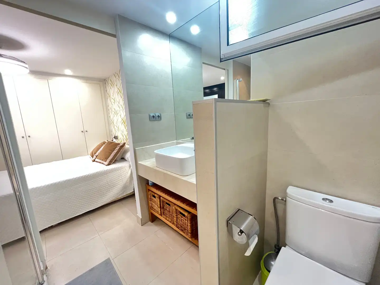 Bany de Apartament de lloguer en Marbella amb Aire condicionat, Terrassa i Moblat