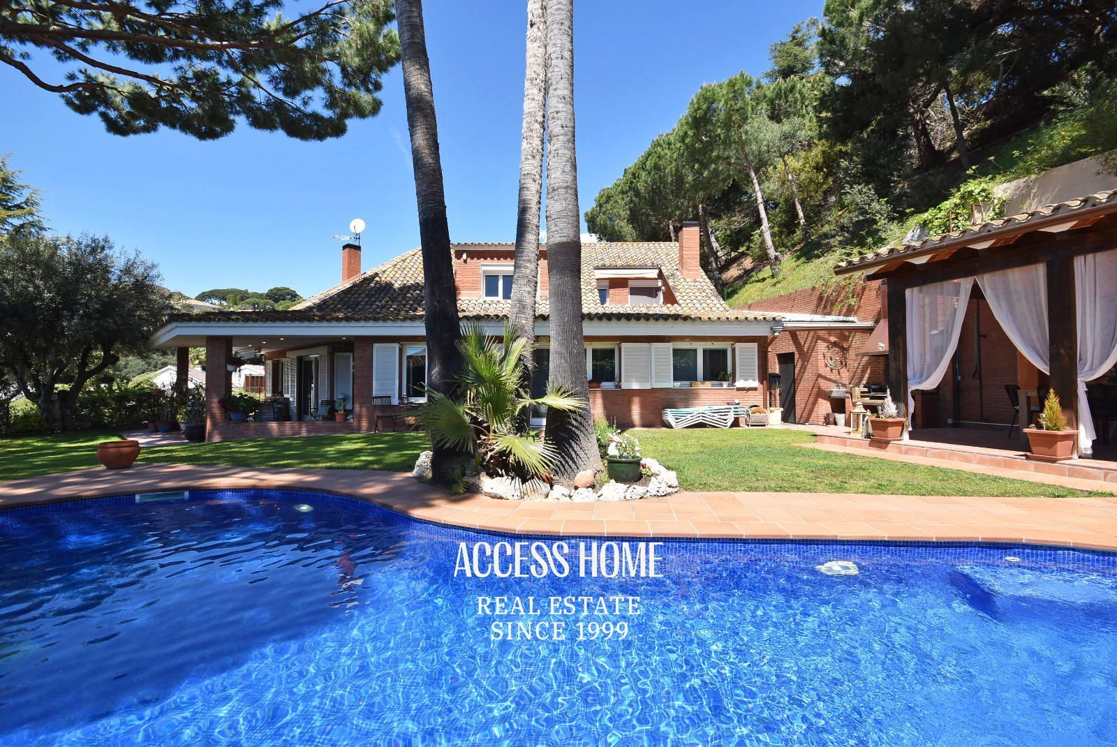 Vista exterior de Casa o xalet en venda en Sant Vicenç de Montalt amb Aire condicionat, Calefacció i Terrassa