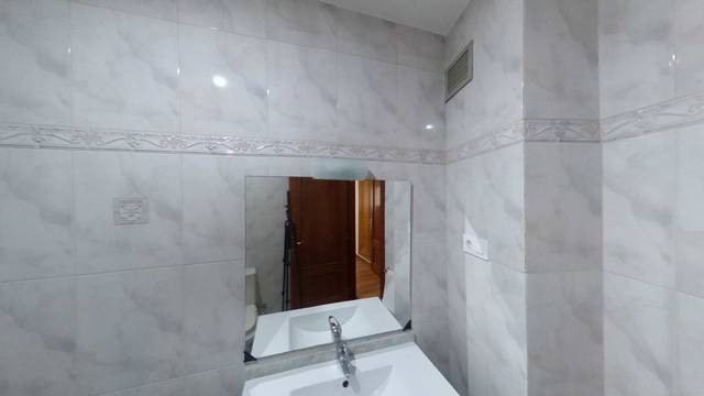 Piso en Alquiler en Calle de las Fraguas en Casco Histórico de Barajas