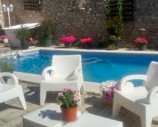 Piscina de Casa o xalet en venda en Cañada del Hoyo amb Jardí privat, Terrassa i Piscina