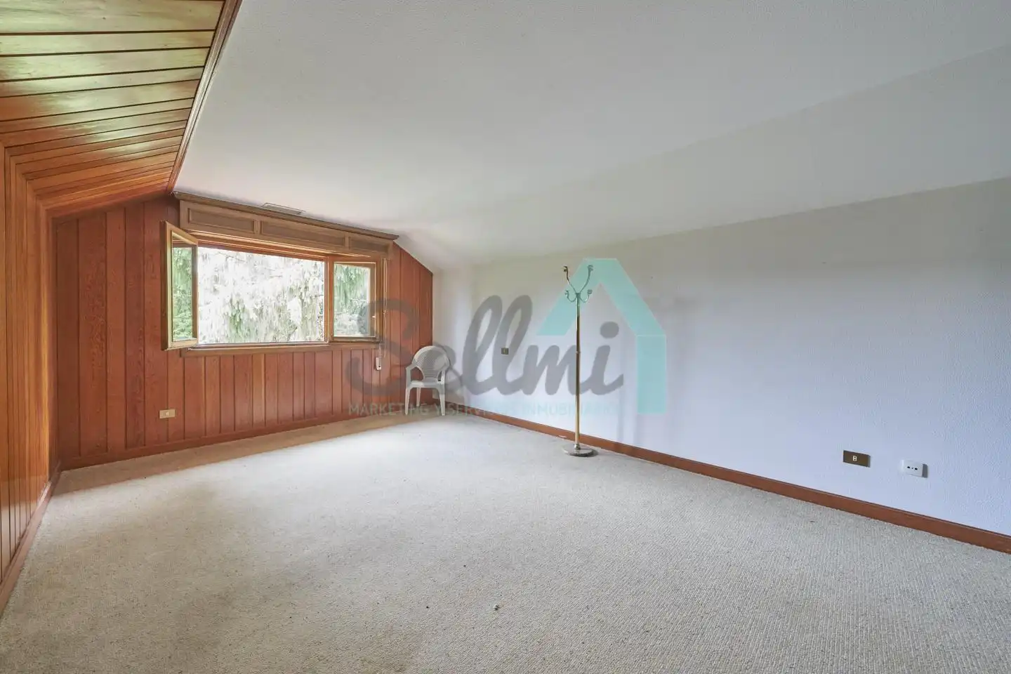 Dormitori de Casa o xalet en venda en Gijón  amb Aire condicionat, Jardí privat i Parquet