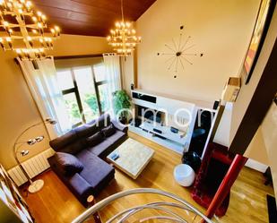 Living room of Single-family semi-detached for sale in Vigo   with Air Conditioner and Terrace