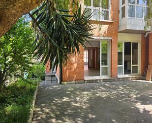 Vista exterior de Casa o xalet en venda en Donostia - San Sebastián  amb Terrassa